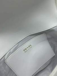 Picture of Prada Handbags _SKUfw192821556fw